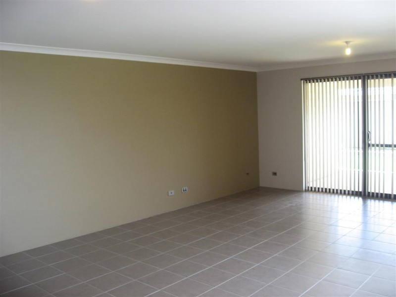 45 Canterbury Trail, Canning Vale WA 6155