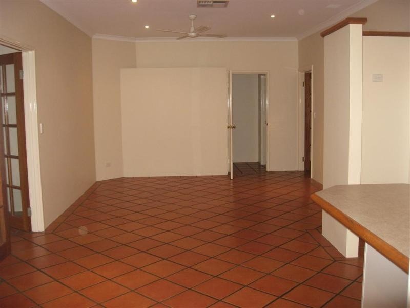 18  Mahogany Loop, Atwell WA 6164