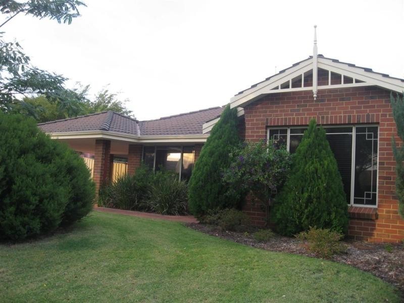 18  Mahogany Loop, Atwell WA 6164