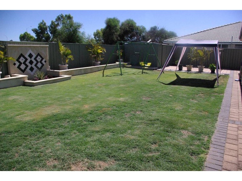 28 Charm Way, Atwell WA 6164