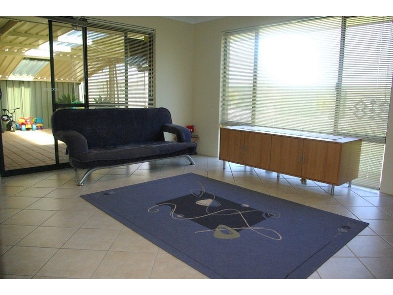 28 Charm Way, Atwell WA 6164