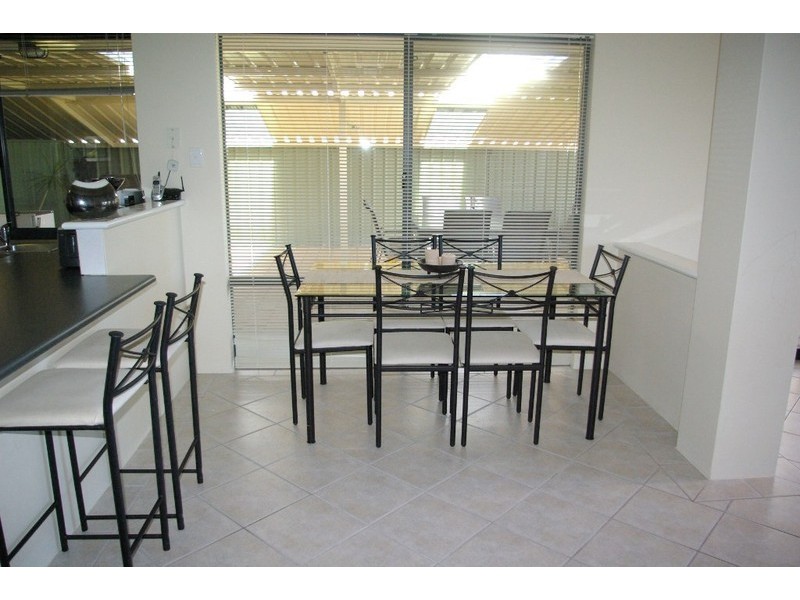 28 Charm Way, Atwell WA 6164