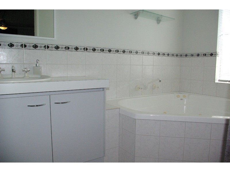 28 Charm Way, Atwell WA 6164