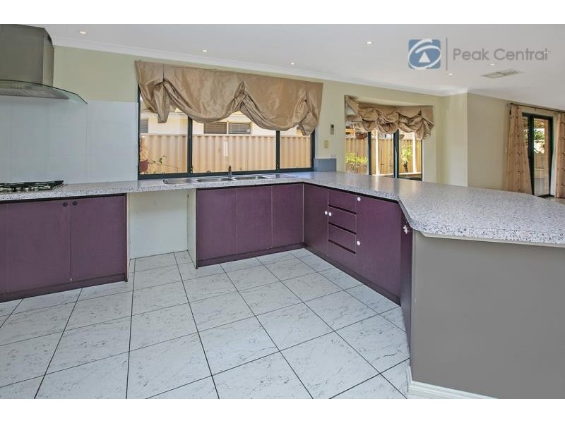 99 Aurora Drive, Atwell WA 6164