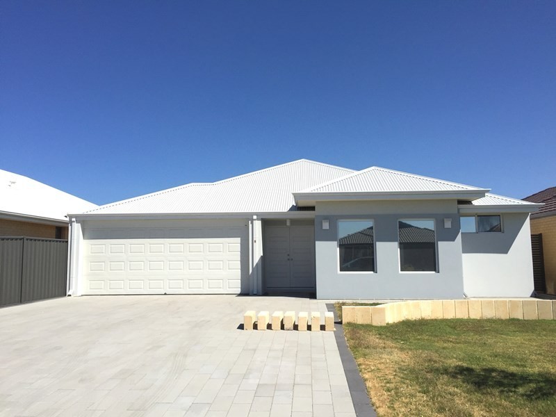 17 Hickman Drive, Piara Waters WA 6112