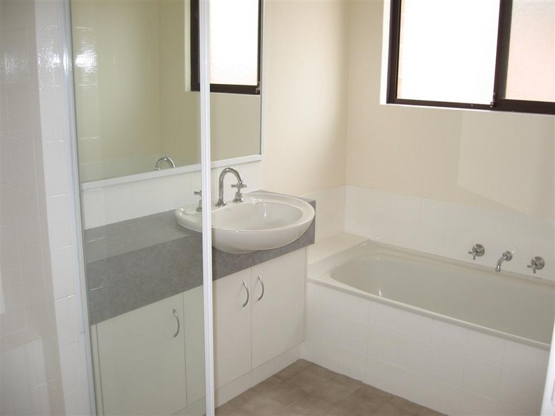 4/46 Ainsworth Loop, Booragoon WA 6154