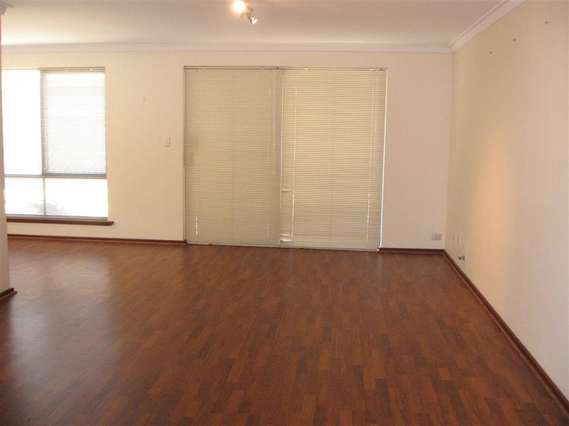 4/46 Ainsworth Loop, Booragoon WA 6154