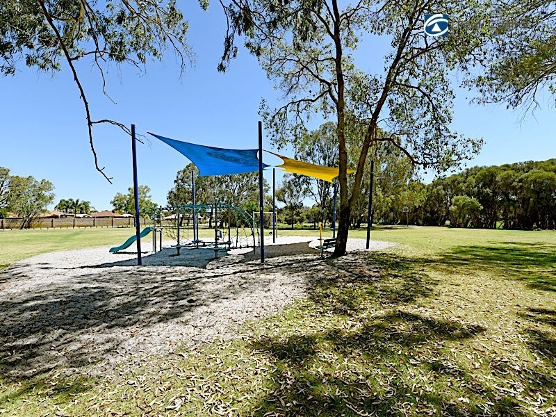 11 Chambri Chase, Success WA 6164