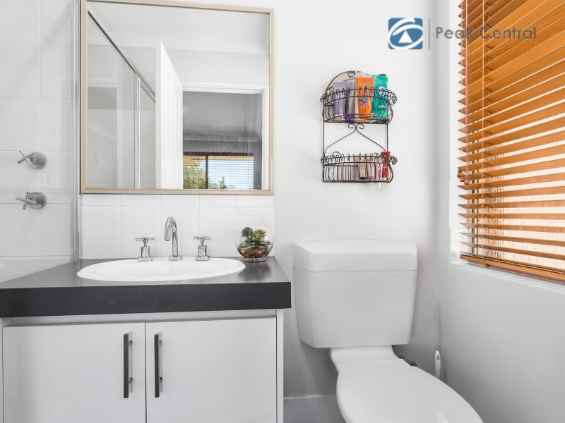 24 St Claire Gardens, Atwell WA 6164