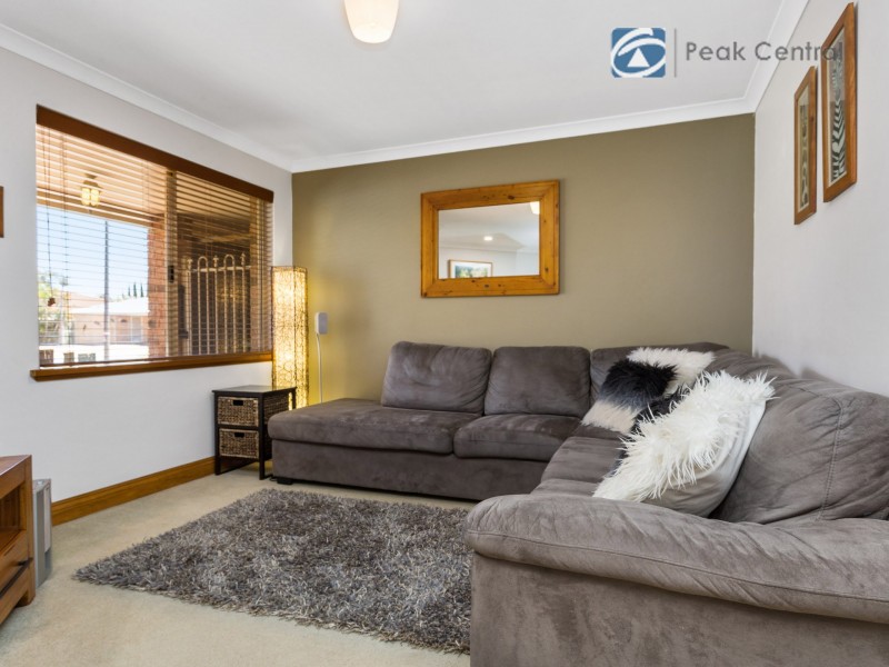 24 St Claire Gardens, Atwell WA 6164