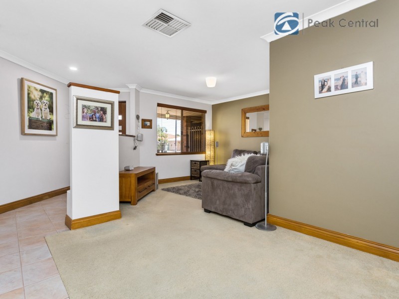 24 St Claire Gardens, Atwell WA 6164