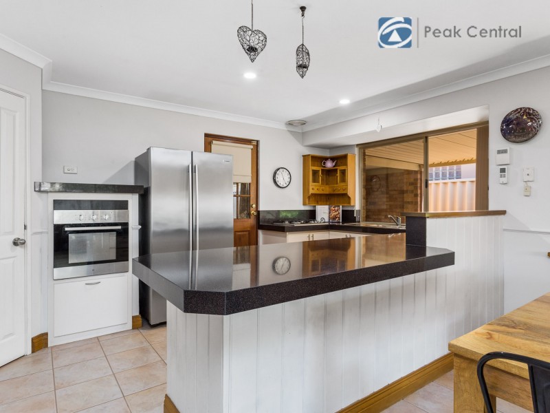 24 St Claire Gardens, Atwell WA 6164