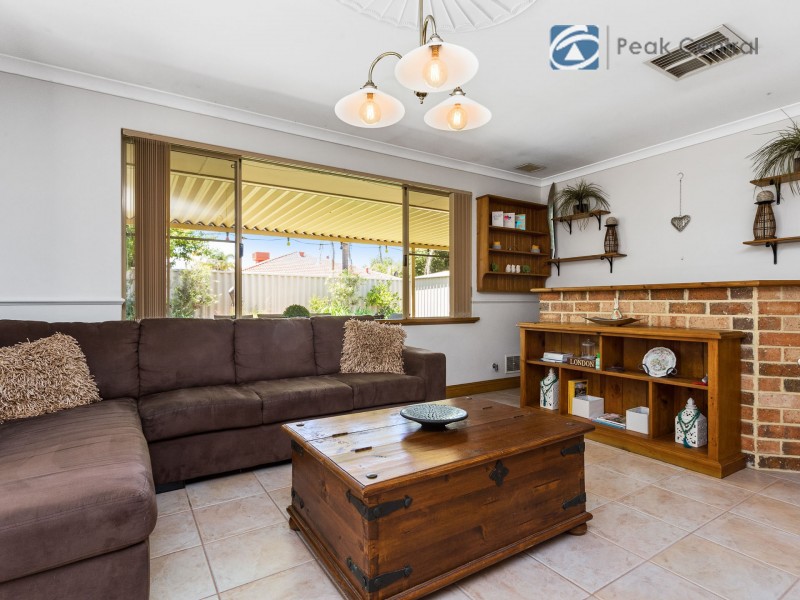 24 St Claire Gardens, Atwell WA 6164