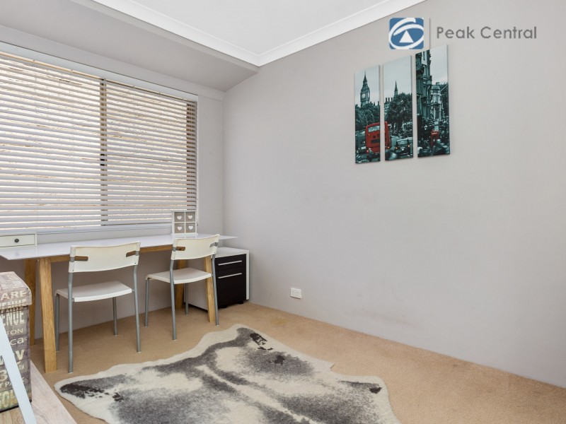 24 St Claire Gardens, Atwell WA 6164