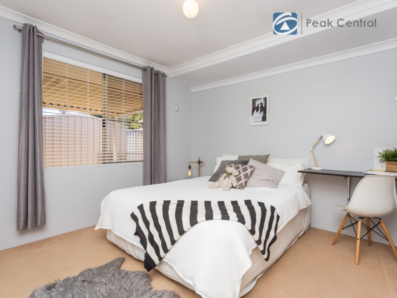 24 St Claire Gardens, Atwell WA 6164