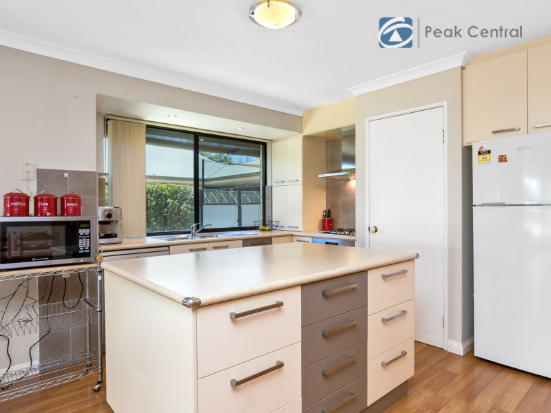 12 Hedges Retreat, Atwell WA 6164