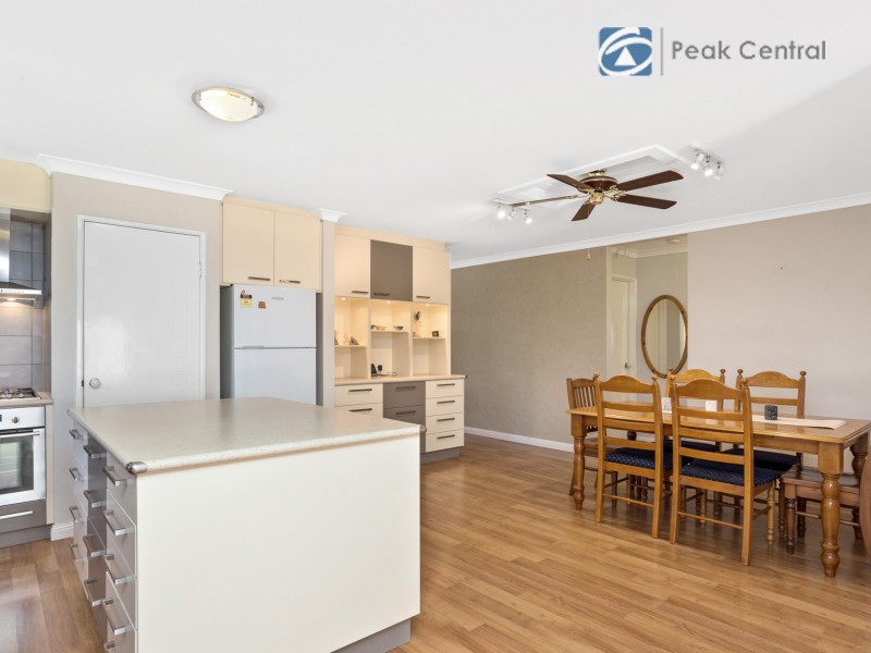 12 Hedges Retreat, Atwell WA 6164