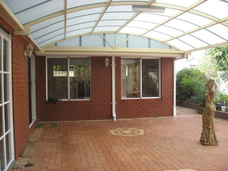 13 Worthington Rd, Booragoon WA 6154