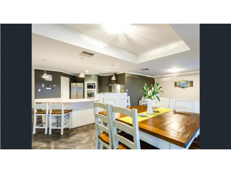 3 Cloverdale Lane, Success WA 6164