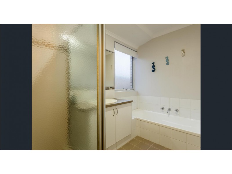 3 Cloverdale Lane, Success WA 6164