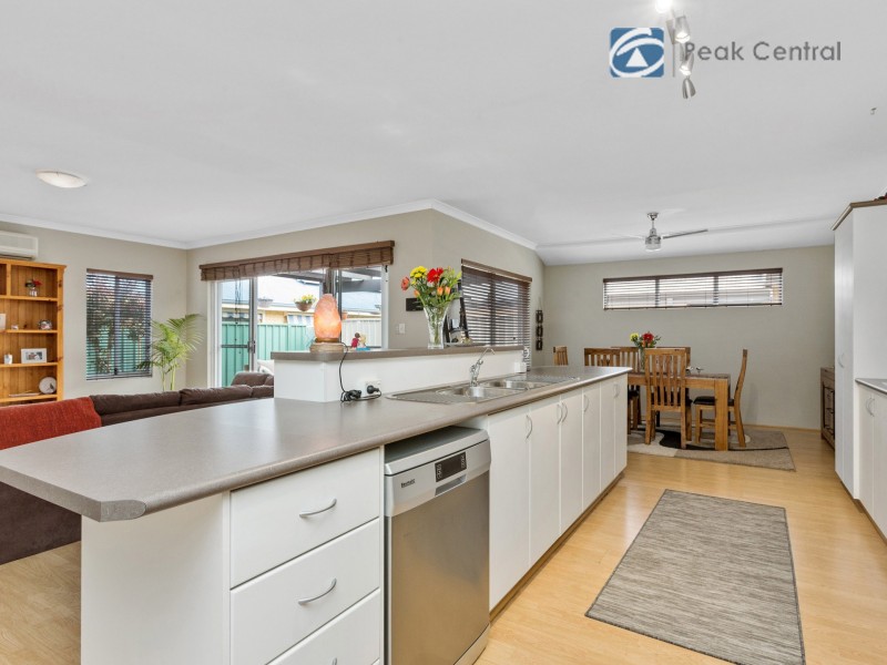 2/14 Ellesmere Circuit, Success WA 6164