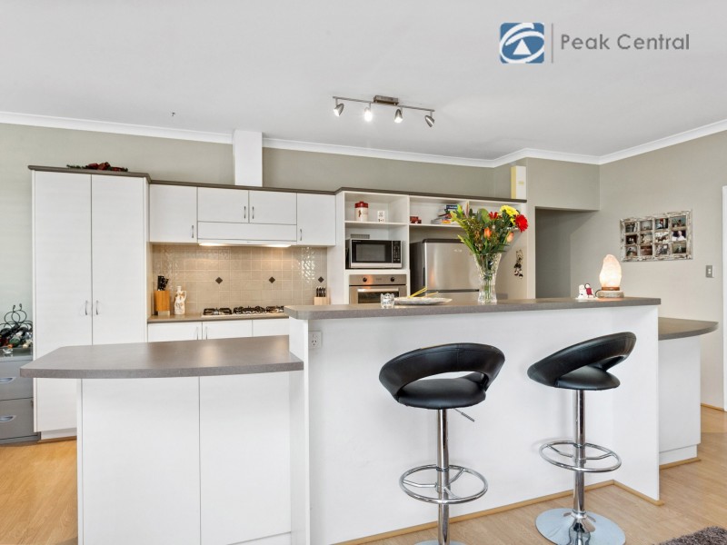 2/14 Ellesmere Circuit, Success WA 6164