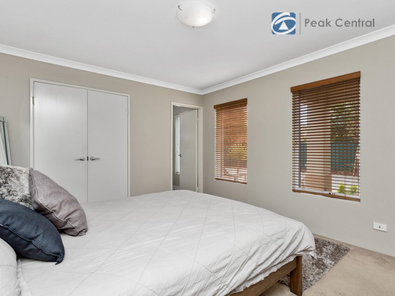 2/14 Ellesmere Circuit, Success WA 6164