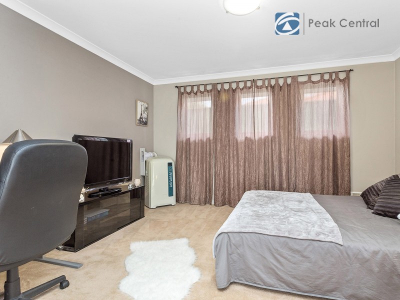 2/14 Ellesmere Circuit, Success WA 6164