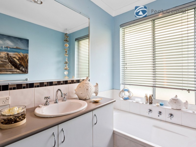 2/14 Ellesmere Circuit, Success WA 6164