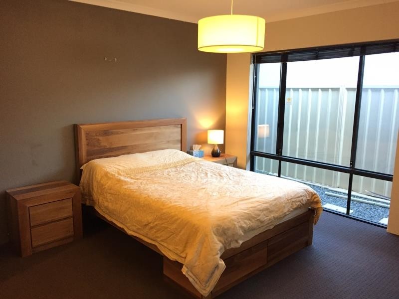 42 Mohan Loop, Hammond Park WA 6164