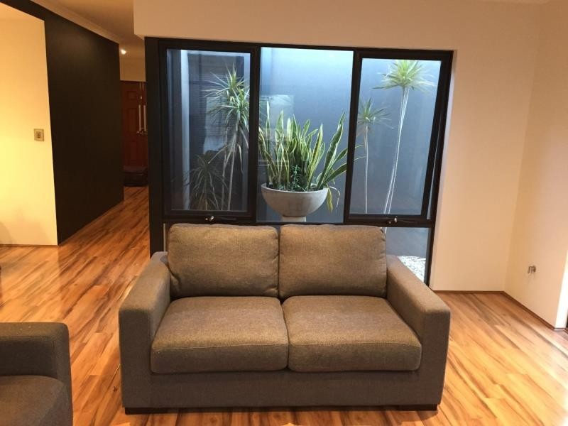 42 Mohan Loop, Hammond Park WA 6164