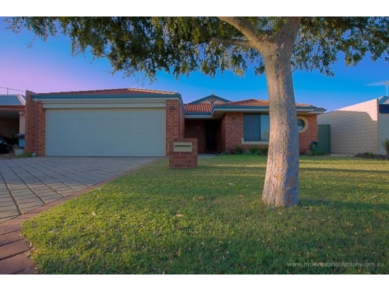 10 Tozer Loop, Atwell WA 6164