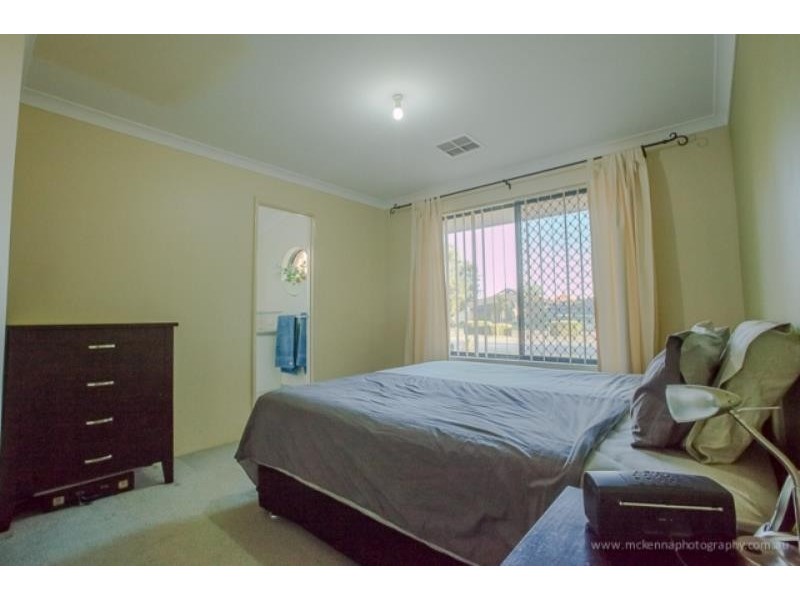 10 Tozer Loop, Atwell WA 6164