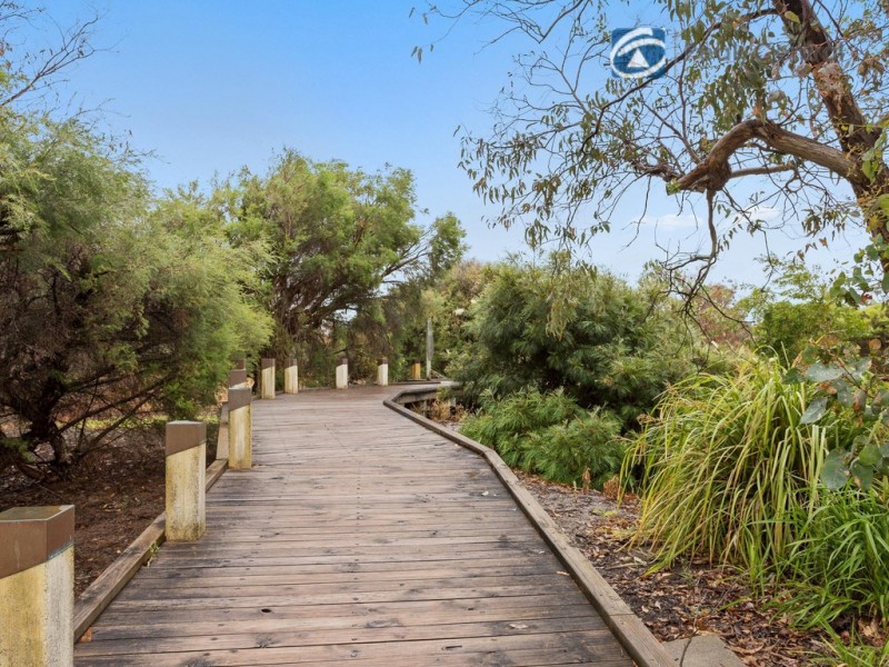 38 Mosman Loop, Success WA 6164