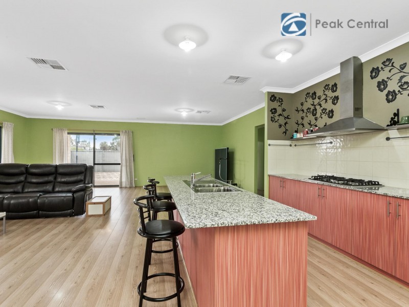 38 Mosman Loop, Success WA 6164