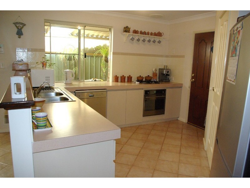 16 Strand Close, Atwell WA 6164