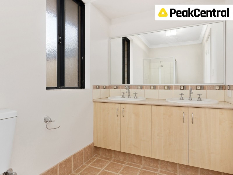 3 Sweetwater Bend, Success WA 6164