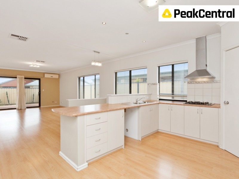 3 Sweetwater Bend, Success WA 6164