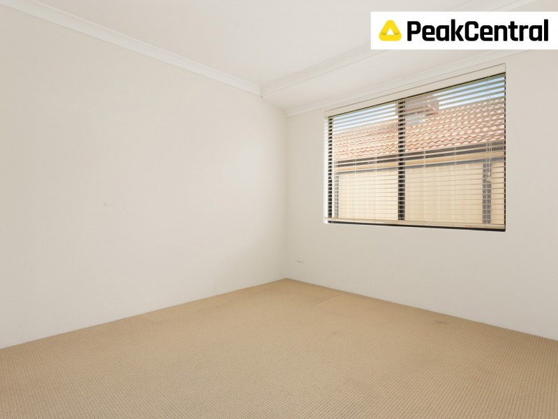 3 Sweetwater Bend, Success WA 6164