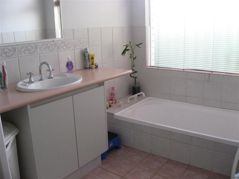 10  Calder Way, Atwell WA 6164