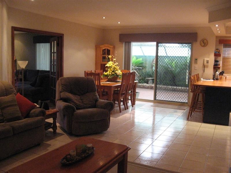 10  Calder Way, Atwell WA 6164