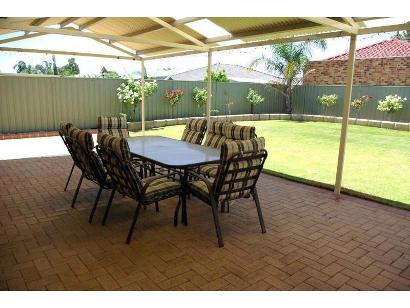 172 Brenchley Drive, Atwell WA 6164