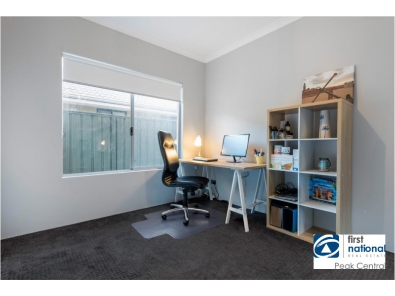 38 Jewel Gardens, Hammond Park WA 6164