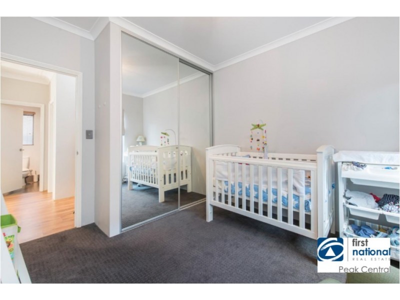 38 Jewel Gardens, Hammond Park WA 6164