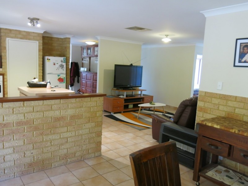 5 Marie Court, Atwell WA 6164