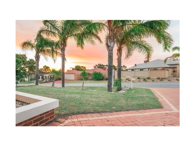 11 Regent Court, Cockburn Central WA 6164