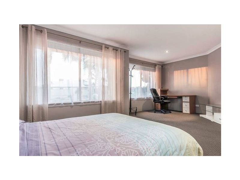 11 Regent Court, Cockburn Central WA 6164