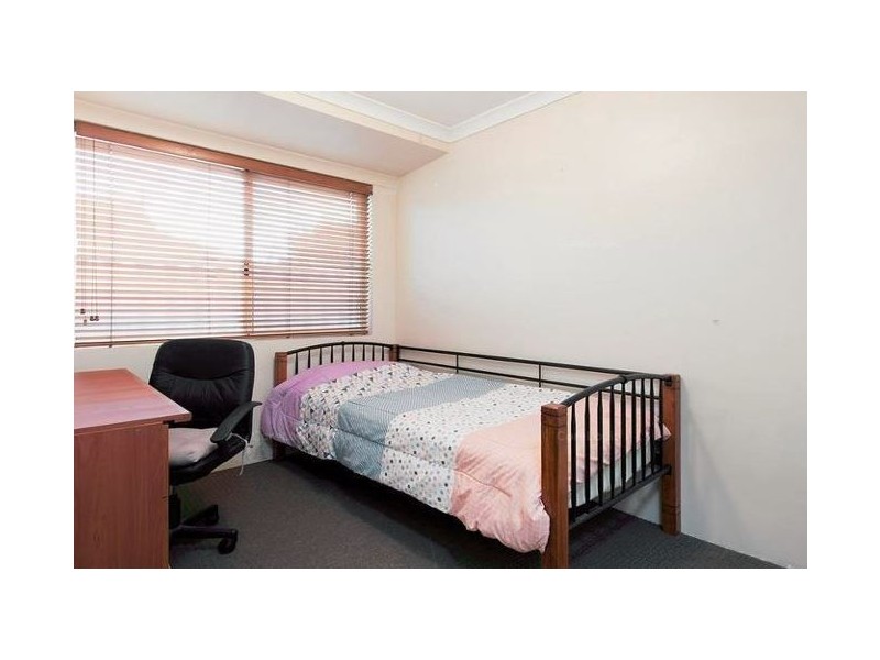 11 Regent Court, Cockburn Central WA 6164
