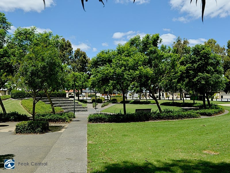 6 Barwon Turn, Hammond Park WA 6164