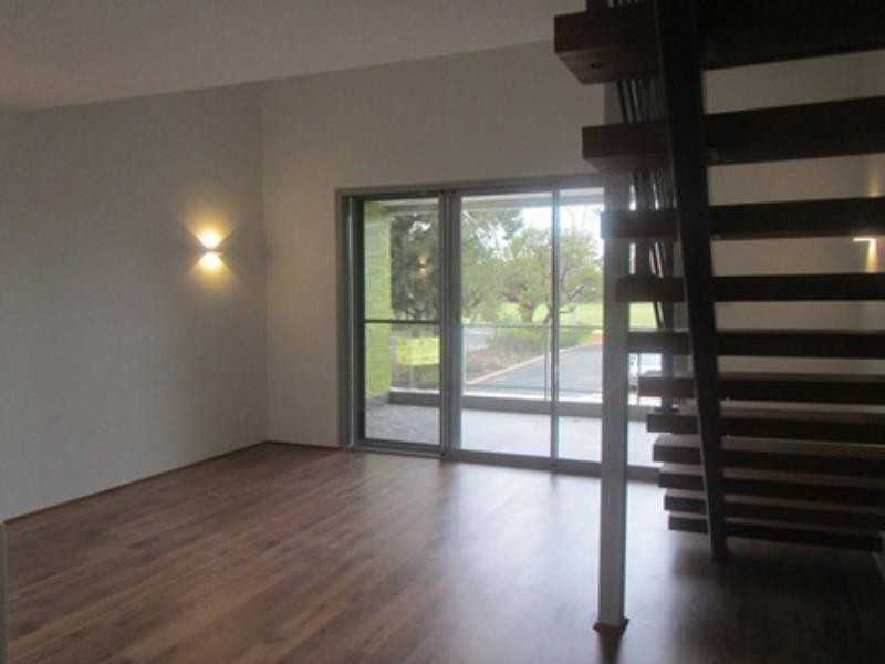 11/2 Downey Drive, Como WA 6152